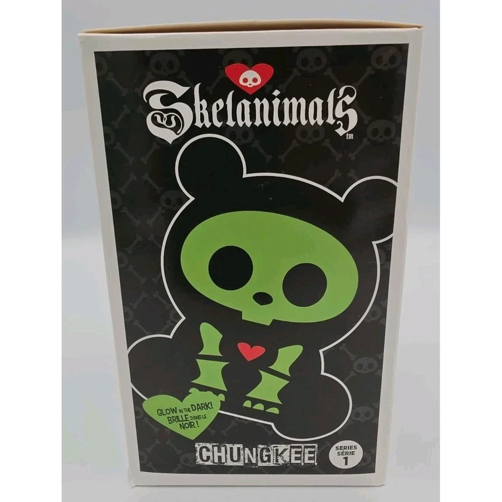 Skelanimals Chungkee Vinyl Figure Glow in the Dark Series 1 Kit SCLA23-01 2025